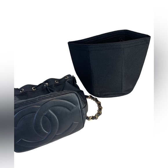 VINTAGE Chanel Bucket Bag - Picture 5 of 16